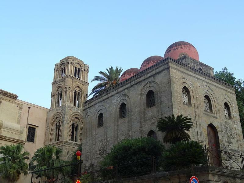 Casa Tea: Nel Cuore Del Centro Storico Palermo Exterior photo